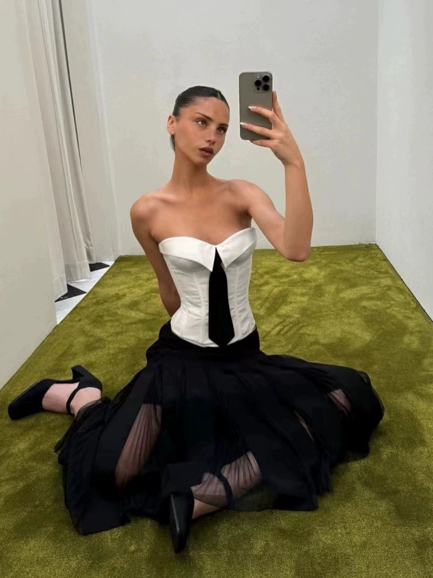 The Drama Corset